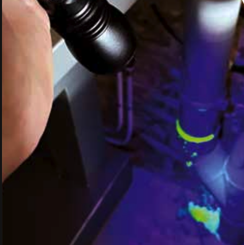 Recherche de fuite à la Fluorescéine et fumigènes